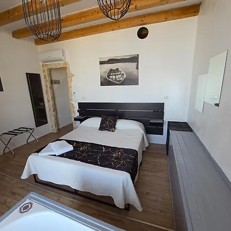 Bed & Breakfast 106 Maison De Charme Mola di Bari